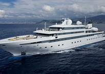 Charter M/Y Lauren L