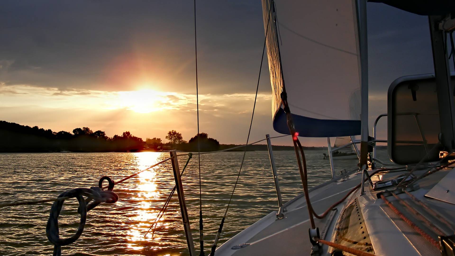 Experience Sailing in Greece