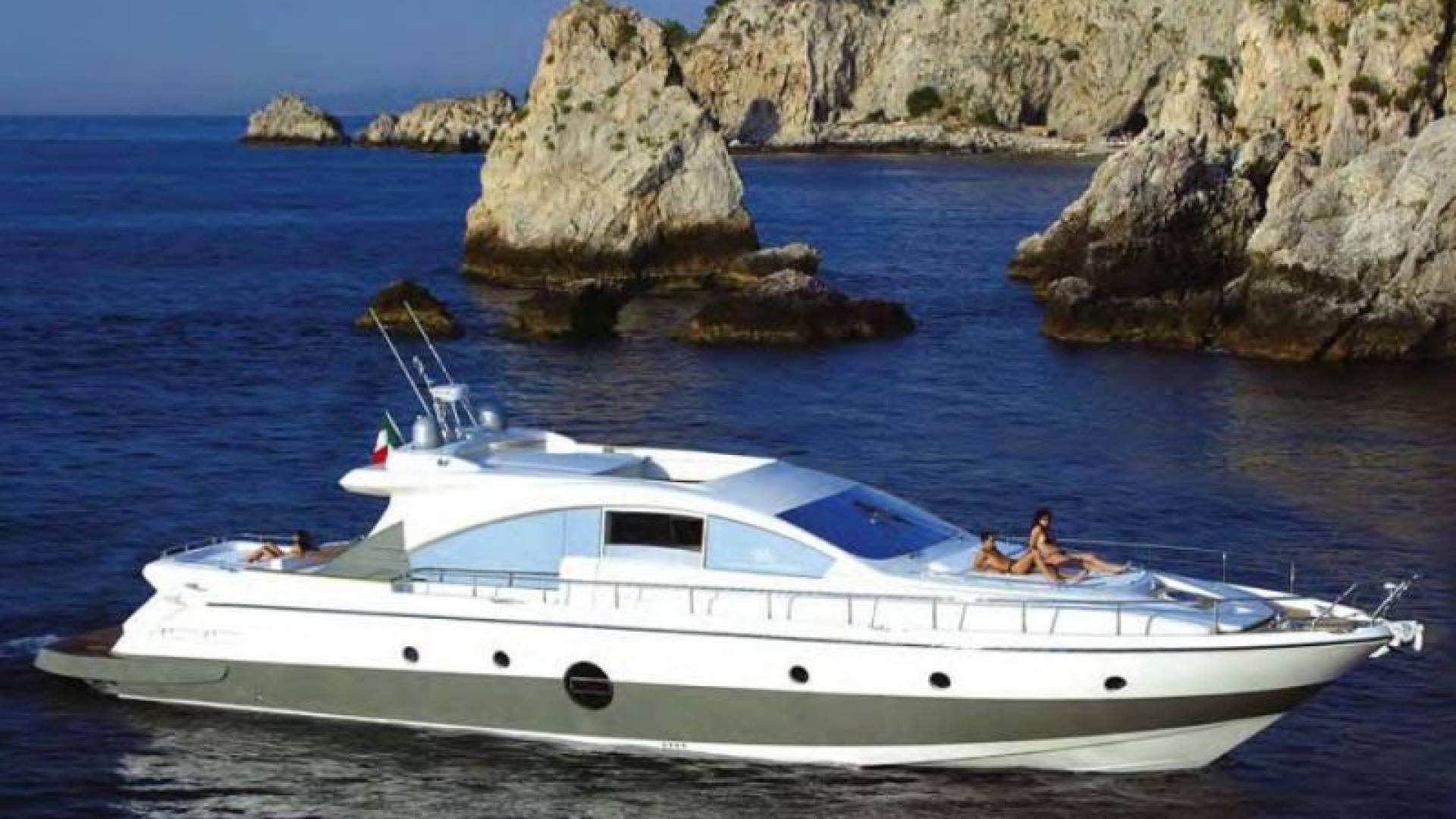 Charter a Motor Yacht from Mykonos